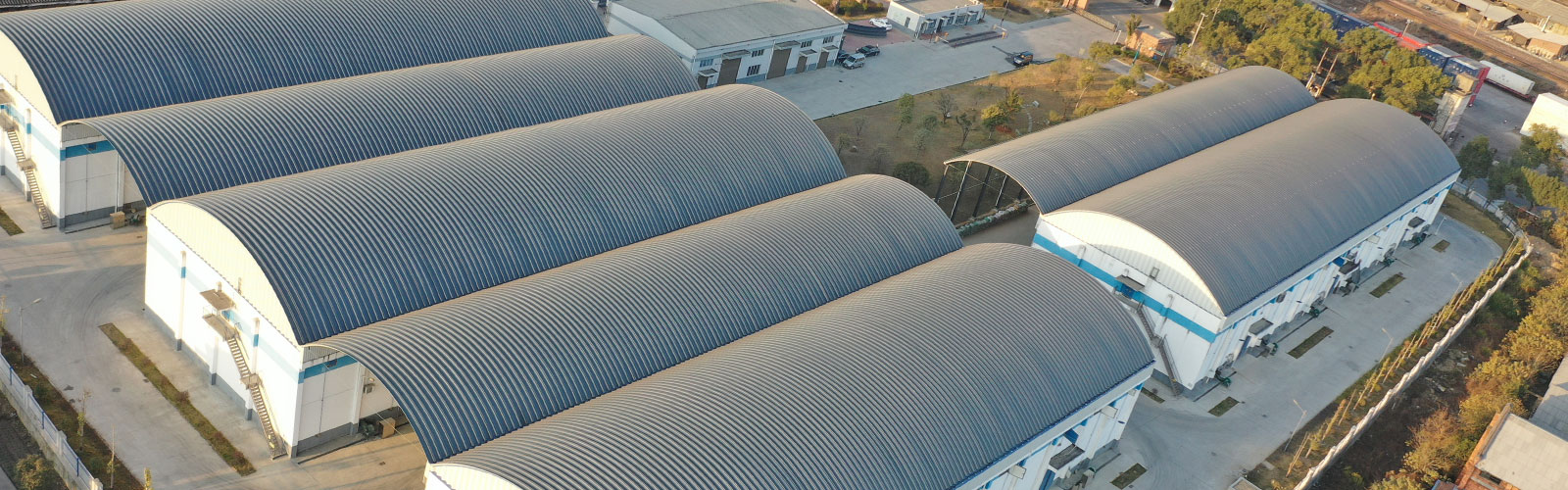 拱形波紋鋼屋蓋