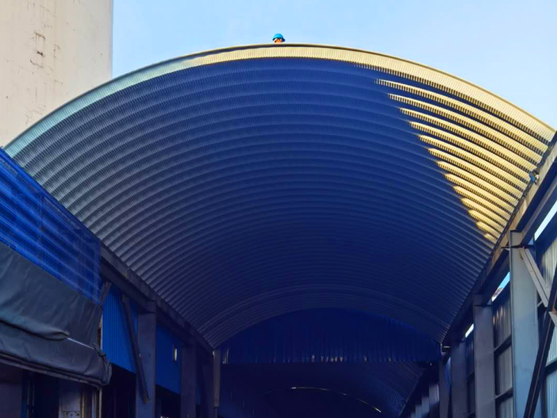 山東棗莊煤棚拱形屋頂工程